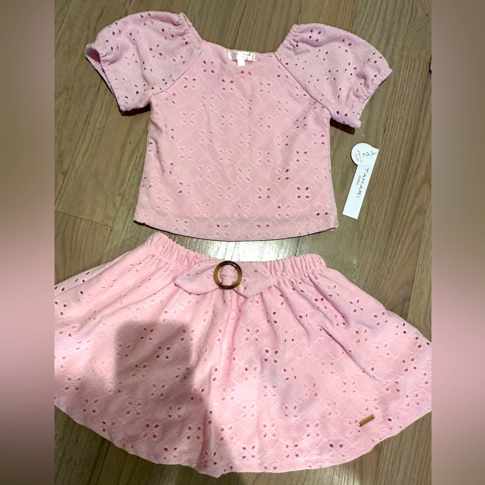 Tahari Girl 2 piece pink eye-lit skirt and top size 4